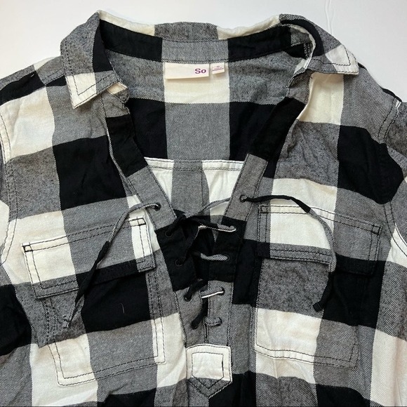 SO checkered plaid long sleeve blouse black white lace up v neck top Size small - Picture 2 of 8